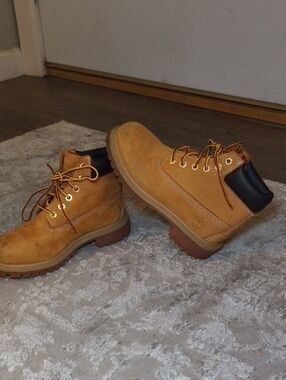 Timberland Peach-Orange Lug Sole Boot Littleboy Size 13 M11